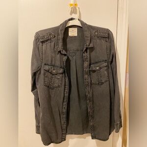 American Eagle Button Up